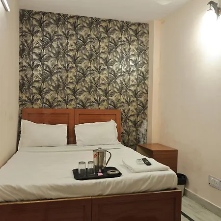 Hotel Aura Inn- Malviya Nagar